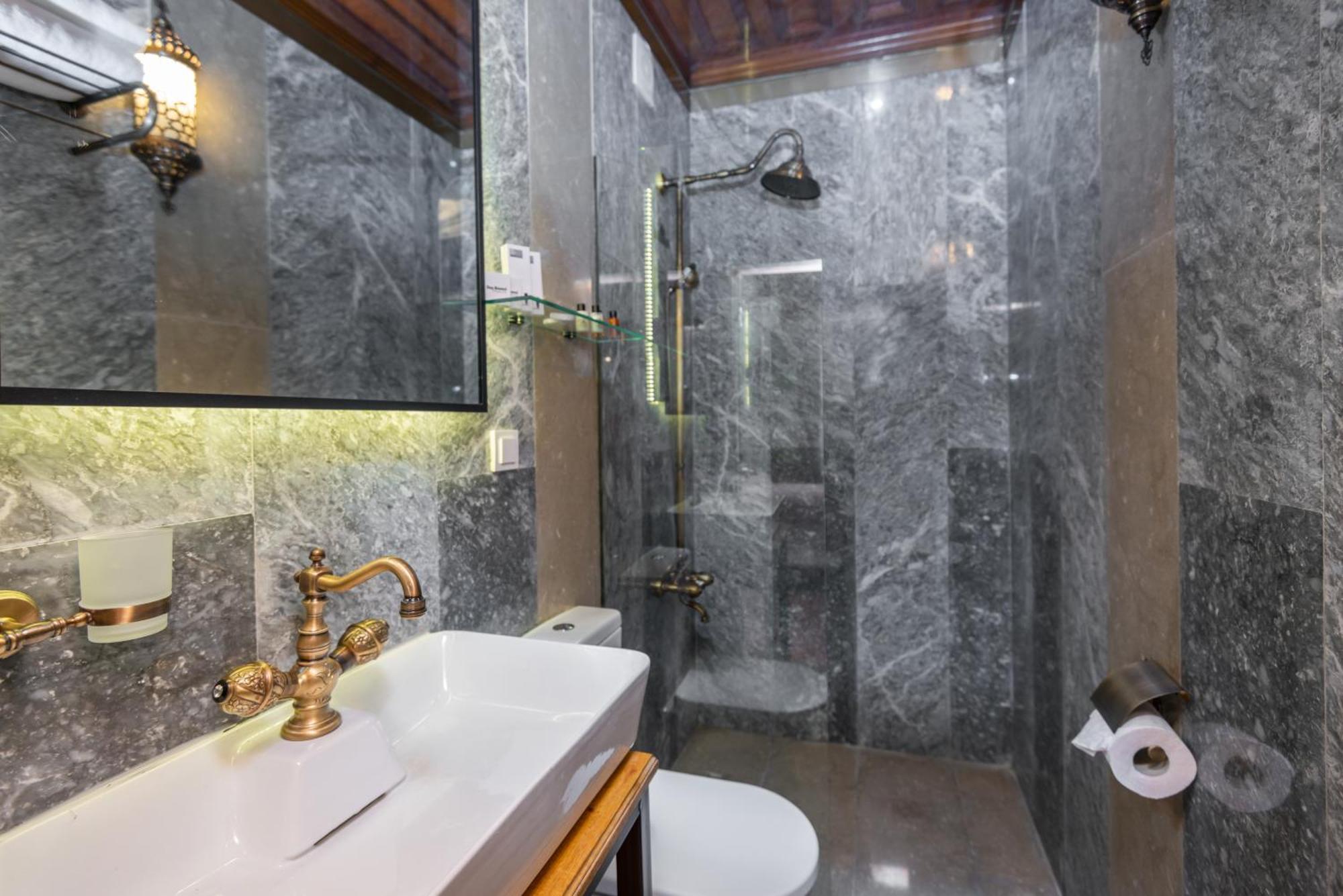 Wonder Wood Hotel Истанбул Екстериор снимка