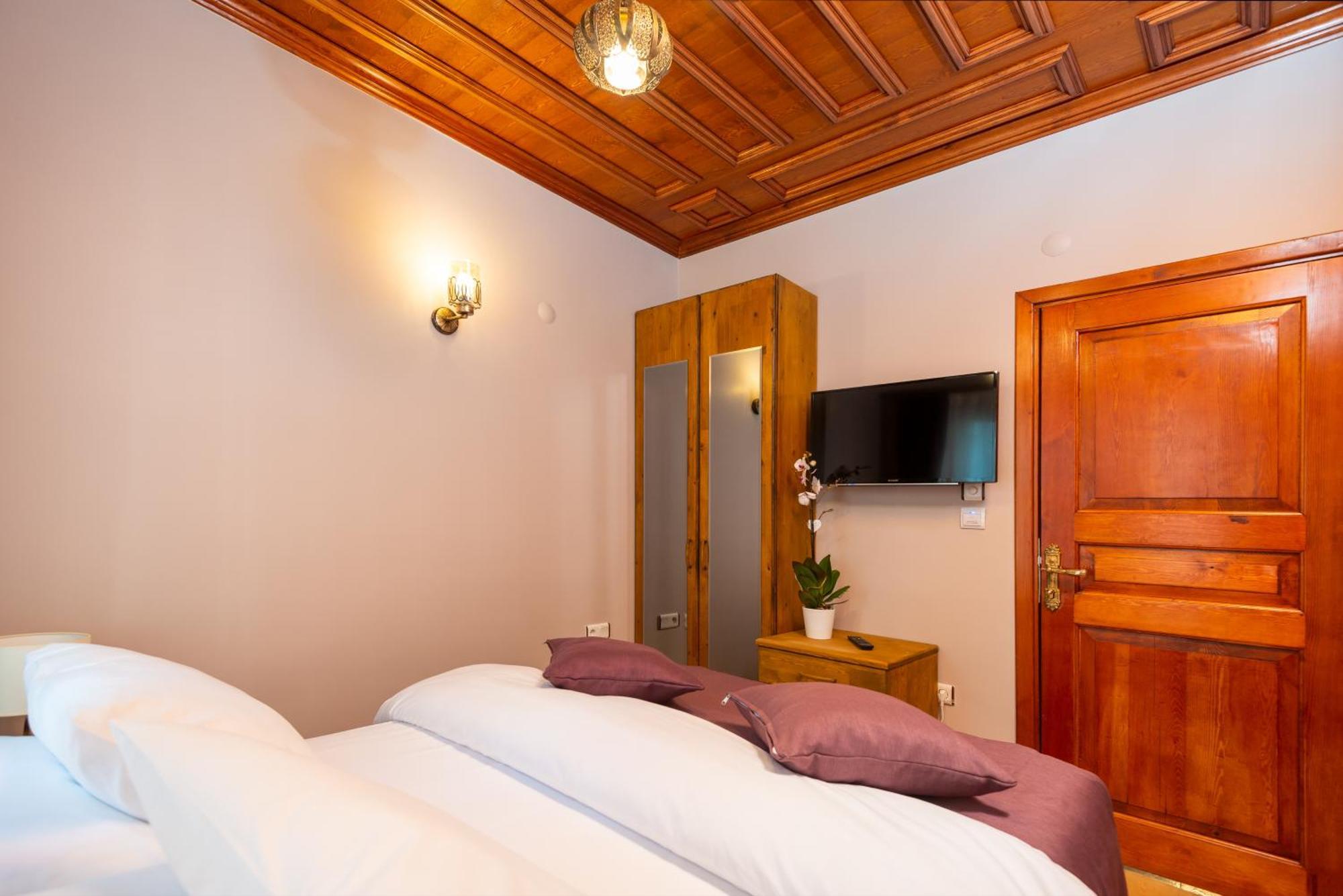 Wonder Wood Hotel Истанбул Екстериор снимка