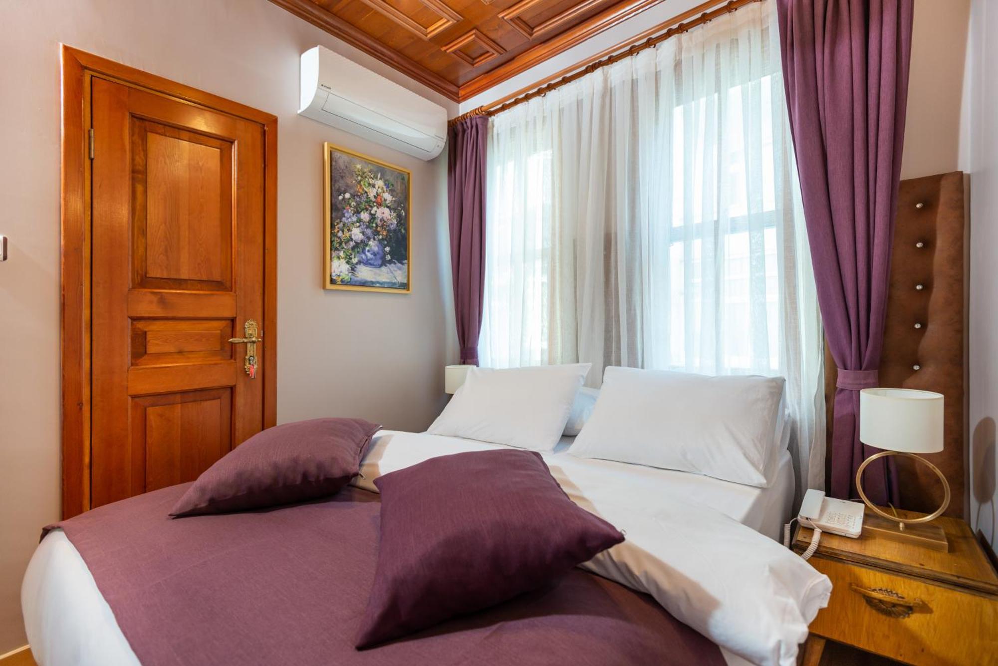 Wonder Wood Hotel Истанбул Екстериор снимка