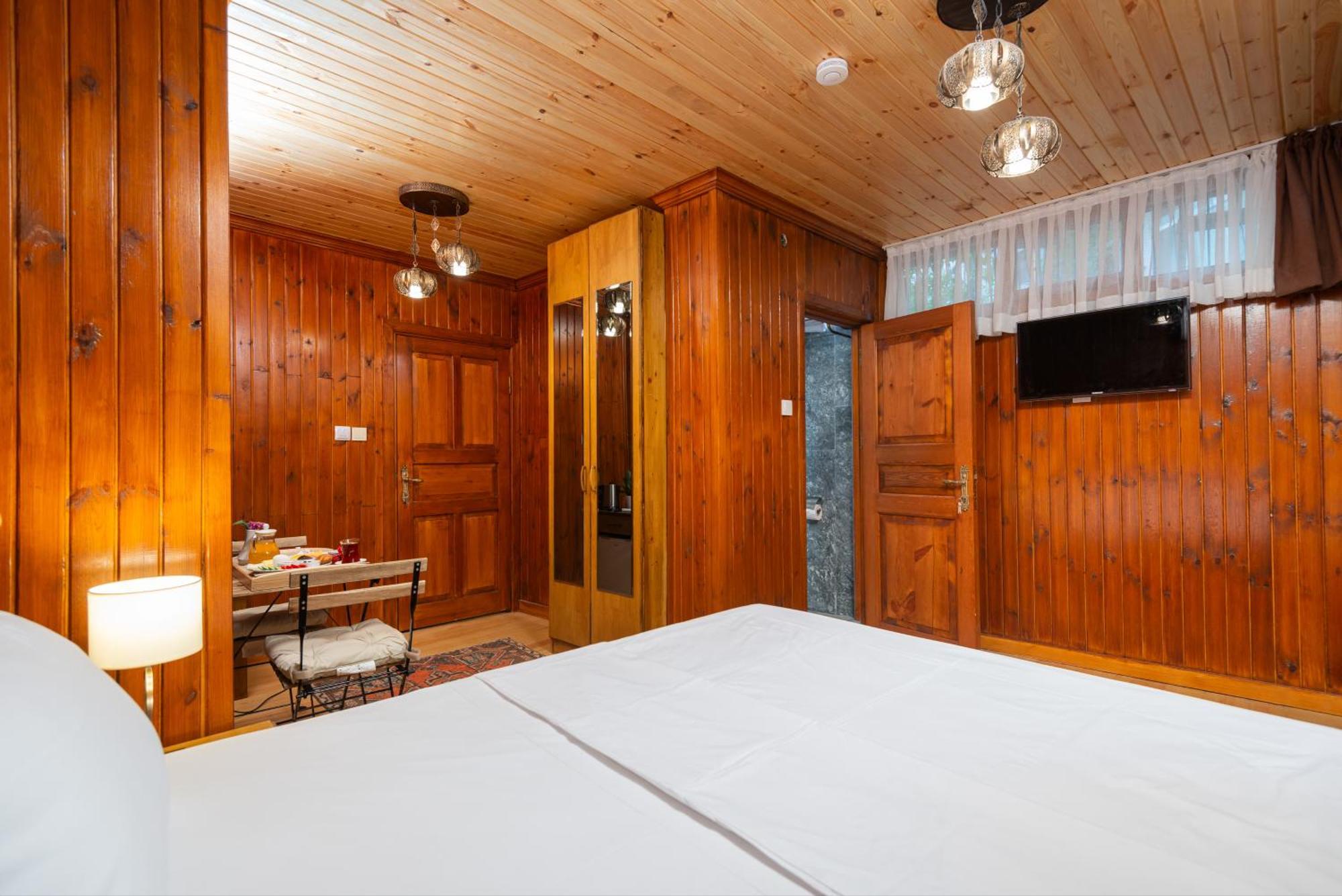 Wonder Wood Hotel Истанбул Екстериор снимка