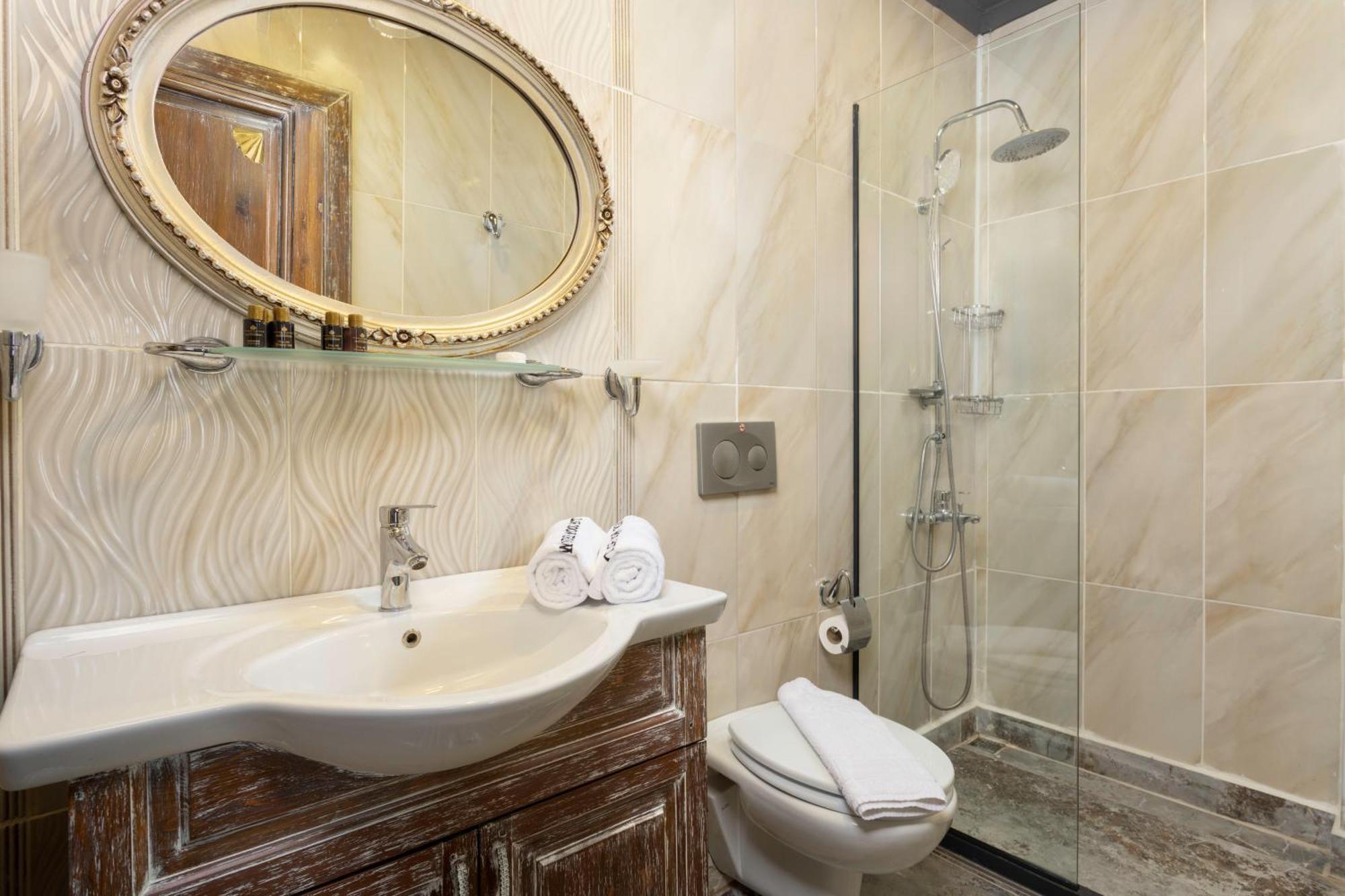 Wonder Wood Hotel Истанбул Екстериор снимка