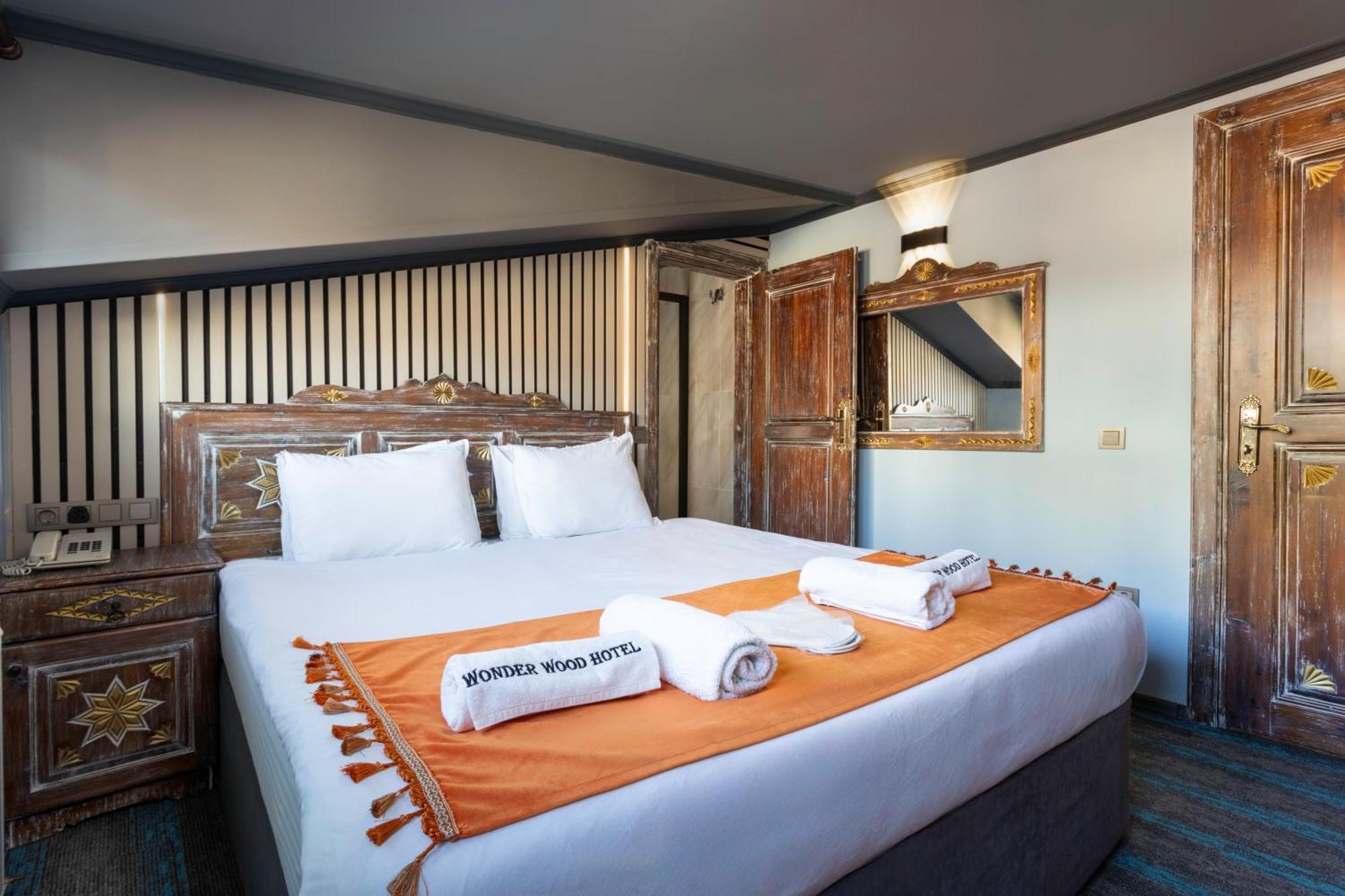 Wonder Wood Hotel Истанбул Екстериор снимка