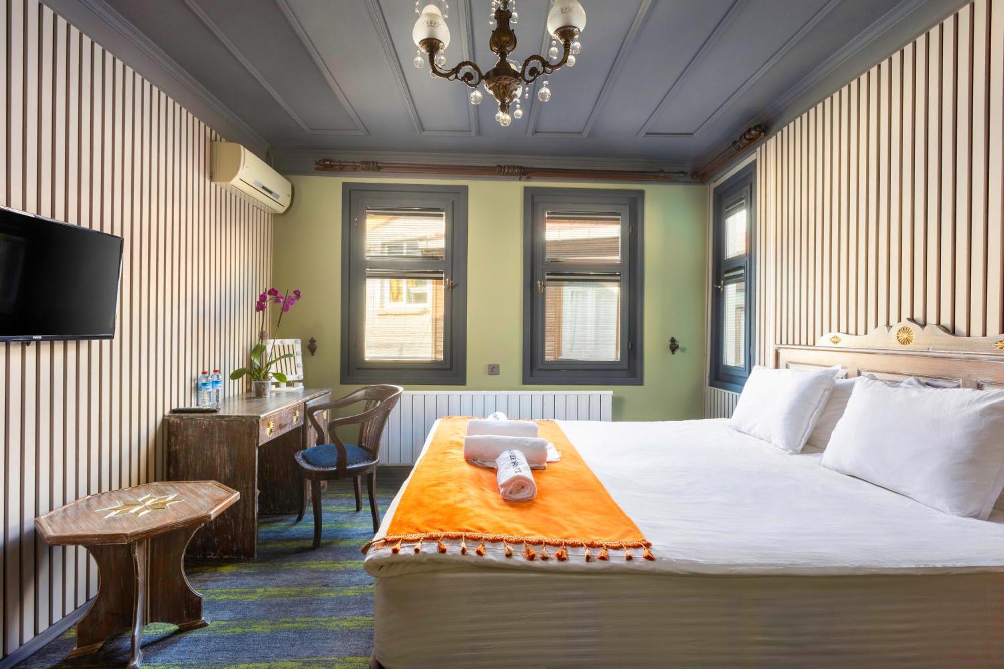Wonder Wood Hotel Истанбул Екстериор снимка