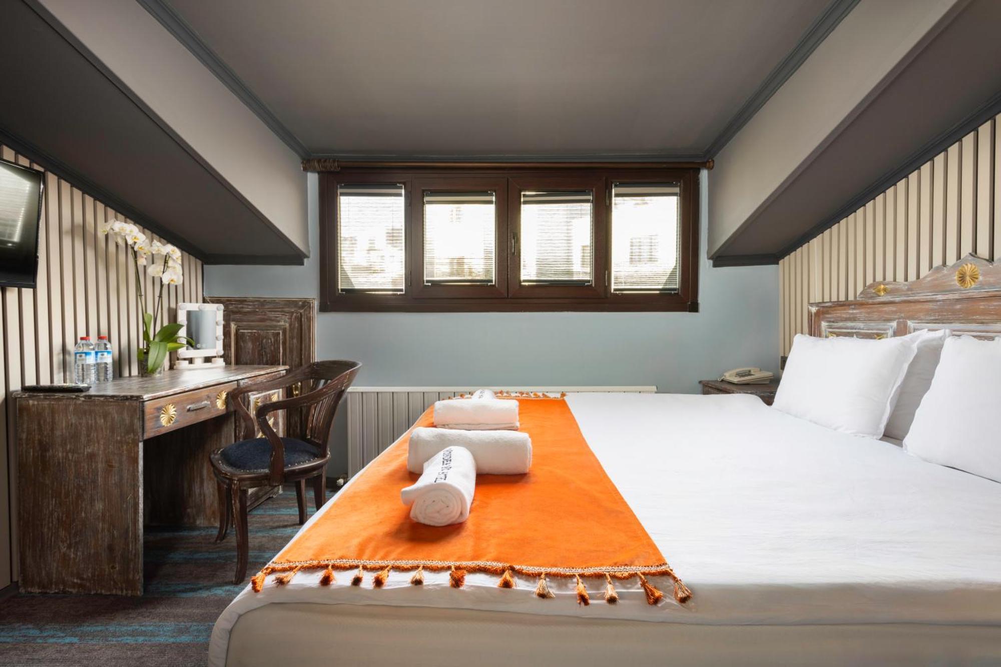 Wonder Wood Hotel Истанбул Екстериор снимка