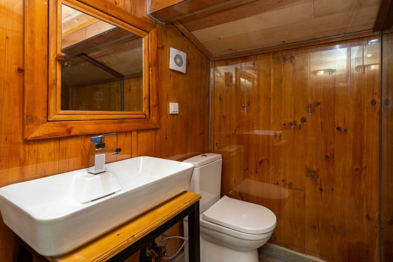 Wonder Wood Hotel Истанбул Екстериор снимка